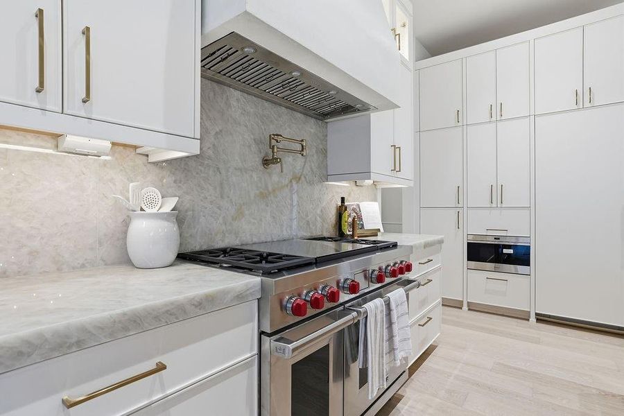 Furnished interior view inside a new home in , Johns Creek (Image 7).