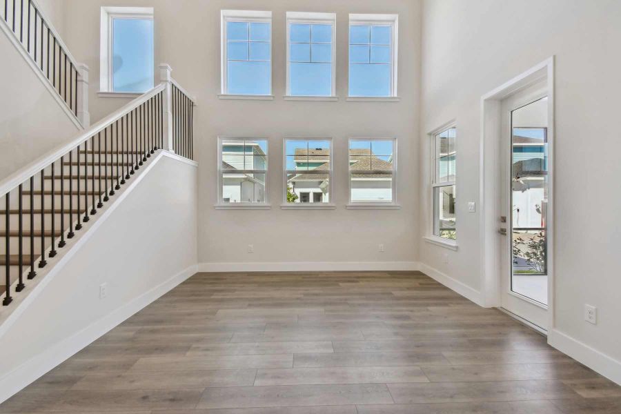 The Callisto - Dining The Callisto - Dining