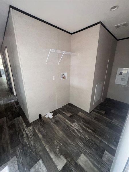 Spacious, unfurnished interior of a new home in , Trenton (Image 6).