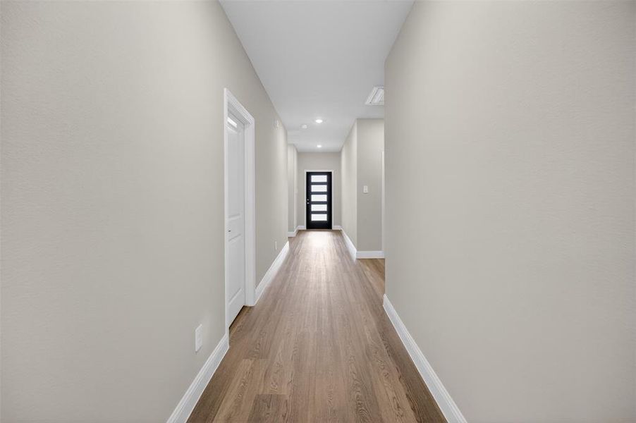 Spacious, unfurnished interior of a new home in , Anna (Image 16).