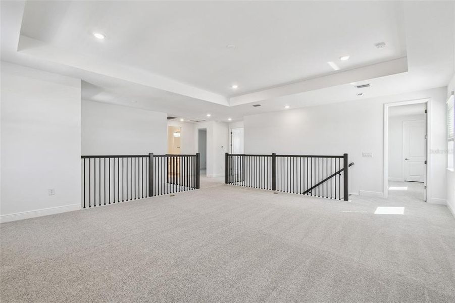 Spacious, unfurnished interior of a new home in Hawkstone, Sarasota (Image 12).