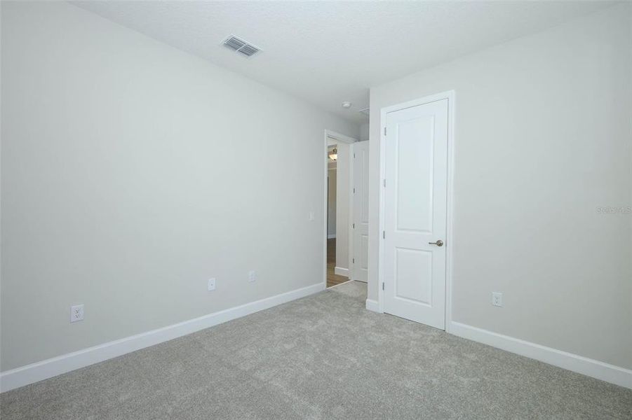 Spacious, unfurnished interior of a new home in Wolf Lake Ranch, Apopka (Image 42).