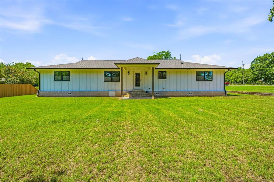 Exterior details and patio area of a home in , Stephenville (Image 24).
