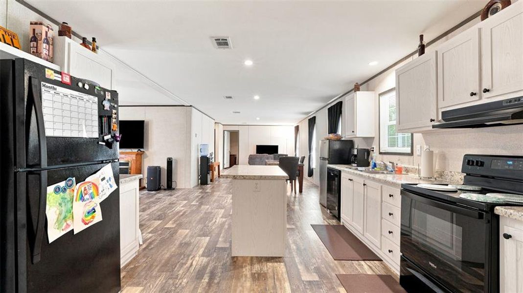 Furnished interior view inside a new home in , Hernando (Image 13).