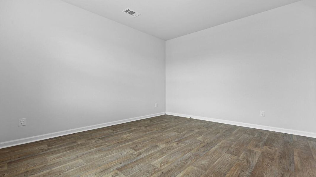 Spacious, unfurnished interior of a new home in Lakeview at Kitfield, Moncks Corner (Image 25).