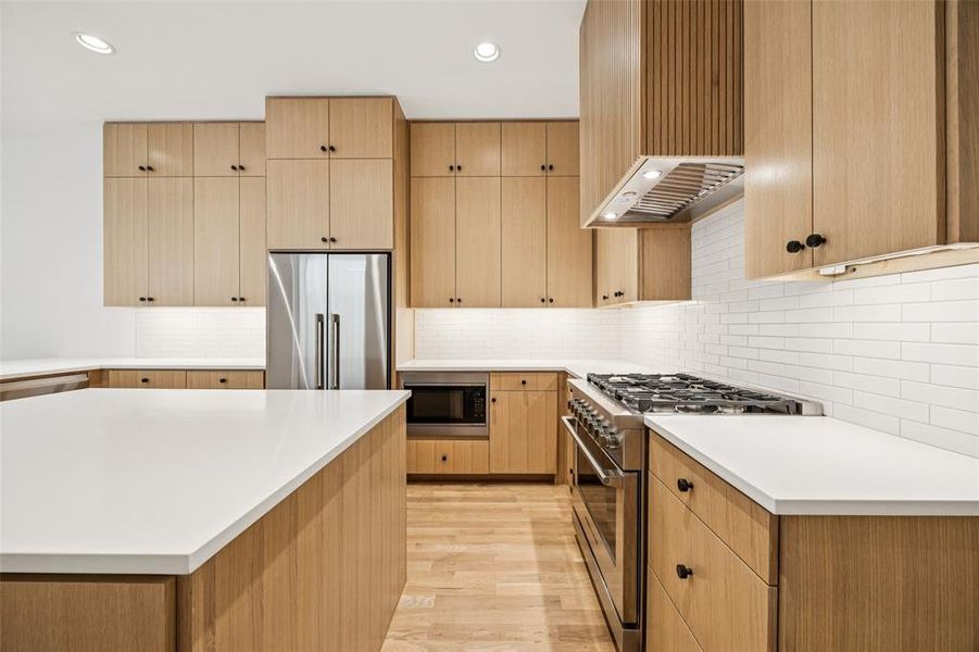 Furnished interior view inside a new home in , Dallas (Image 9).