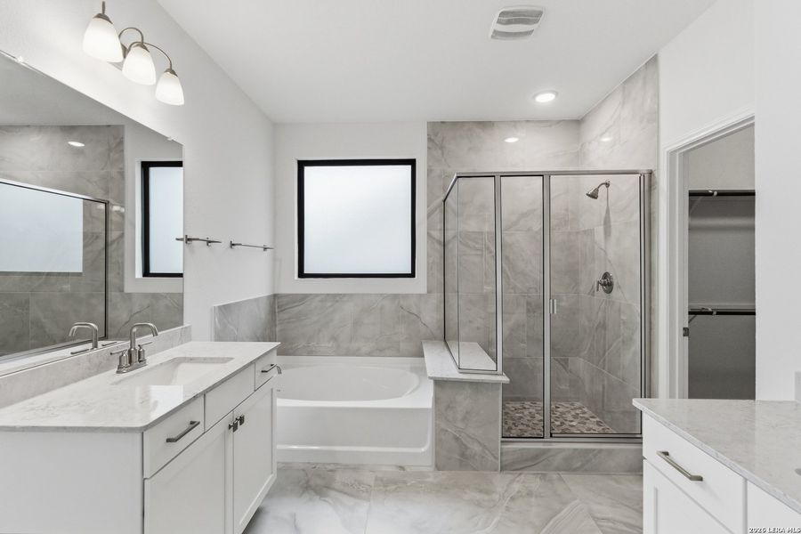 Furnished interior view inside a new home in Lily Springs, Seguin (Image 15).