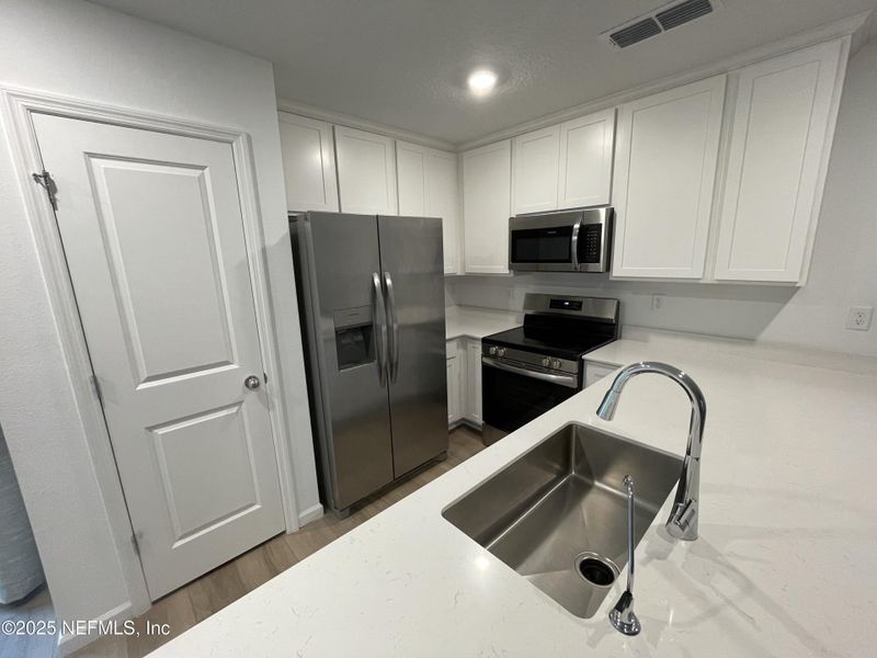 Image 19 of a home in .