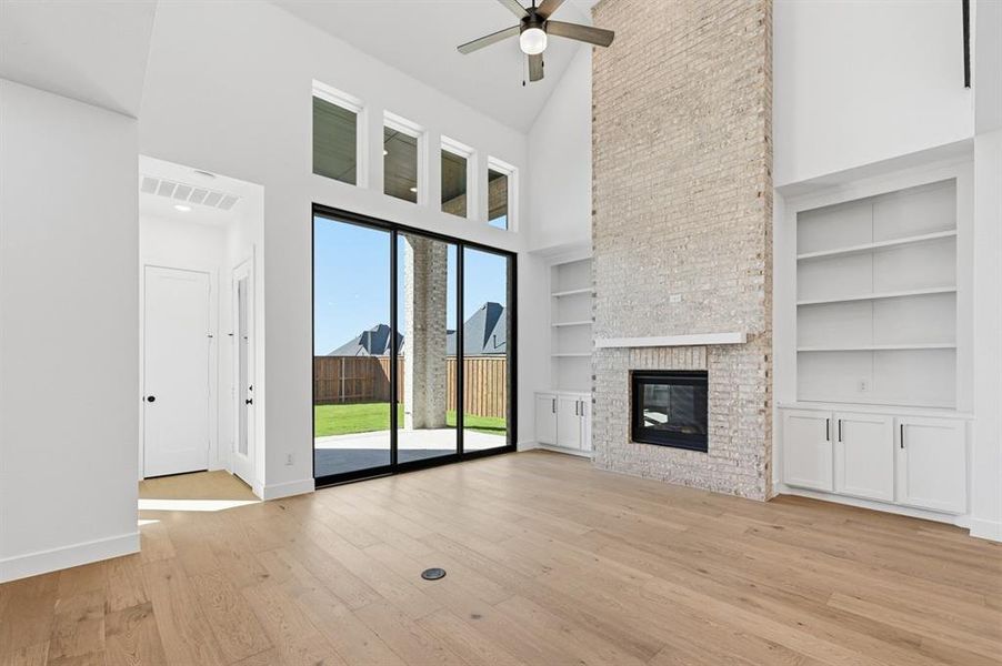 Spacious, unfurnished interior of a new home in Quail Hollow: 72ft. lots, Rockwall (Image 15).