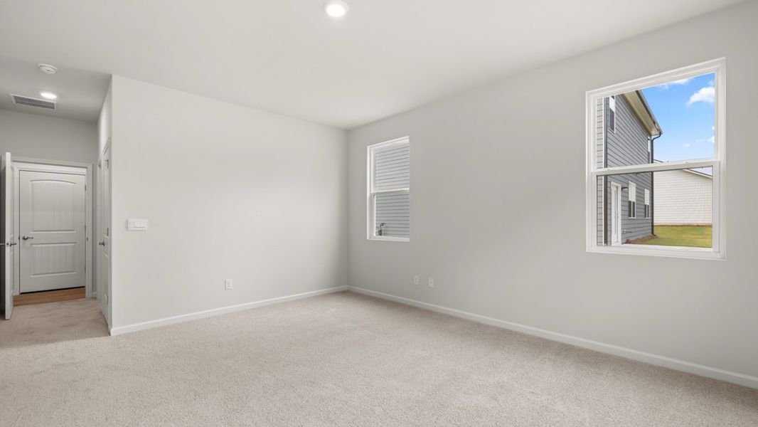 Representative unfurnished interior of a home built from the Denton by D.R. Horton in Fairway 17 at Mirror Lake, Villa Rica (Image 33). Representative unfurnished interior of a home built from the Denton by D.R. Horton in Fairway 17 at Mirror Lake, Villa Rica (Image 33).