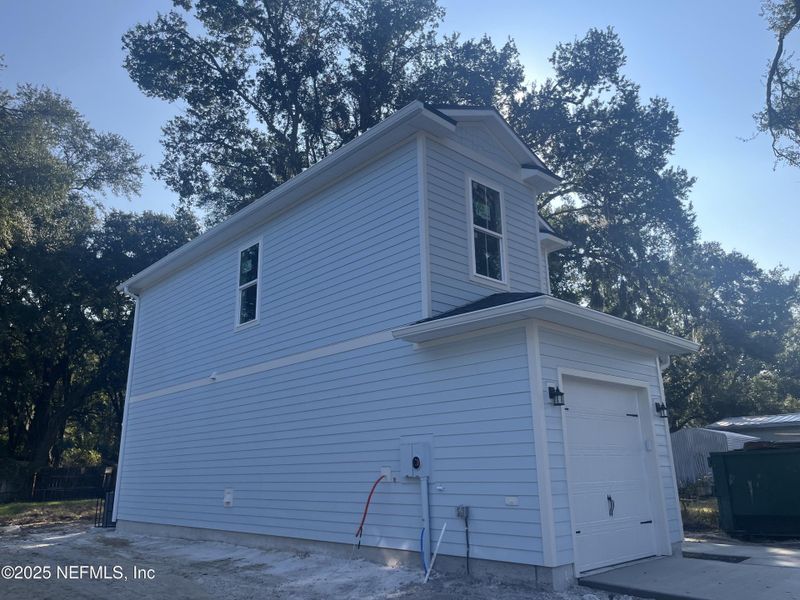 Exterior details and patio area of a home in , Jacksonville (Image 4). Exterior details and patio area of a home in , Jacksonville (Image 4).