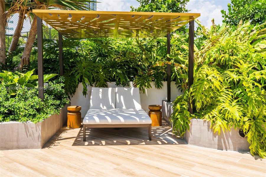 Community amenities in Aria Reserve, Miami (Image 21).