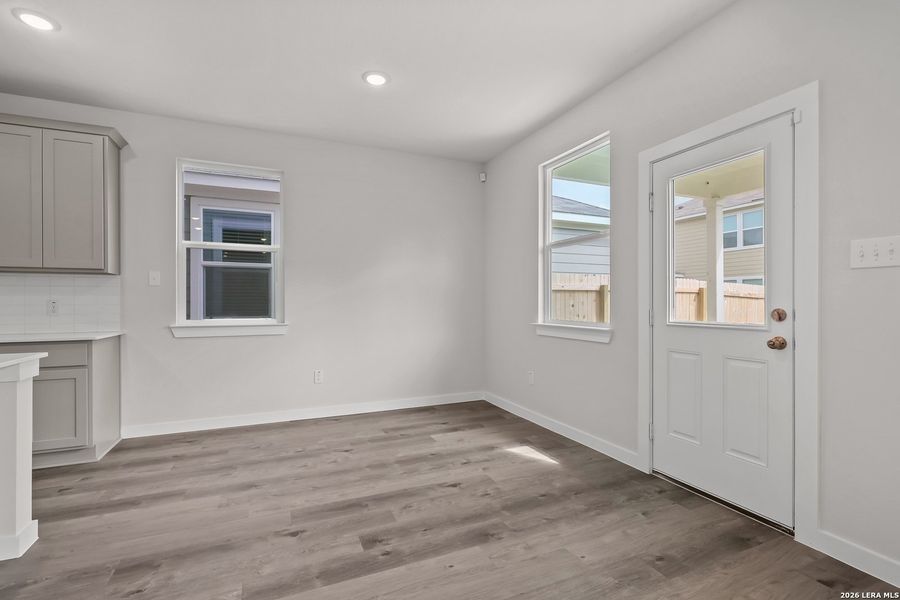 Spacious, unfurnished interior of a new home in Senna, Leon Valley (Image 18). Spacious, unfurnished interior of a new home in Senna, Leon Valley (Image 18).