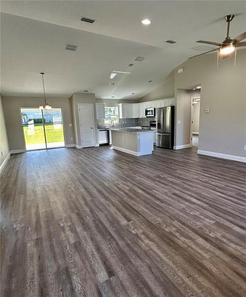 Spacious, unfurnished interior of a new home in , Summerfield (Image 6).