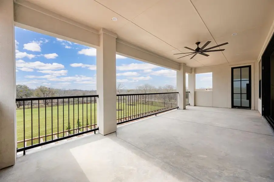 Exterior details and patio area of a home in Fleming Pointe, Fort Worth (Image 4).