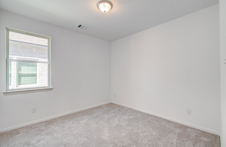 Spacious, unfurnished interior of a new home in Harmony Cove, Humble (Image 36).