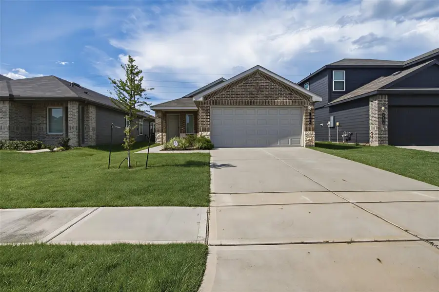 Front exterior of a new home in , Houston, TX, highlighting curb appeal (Image 2). Front exterior of a new home in , Houston, TX, highlighting curb appeal (Image 2).