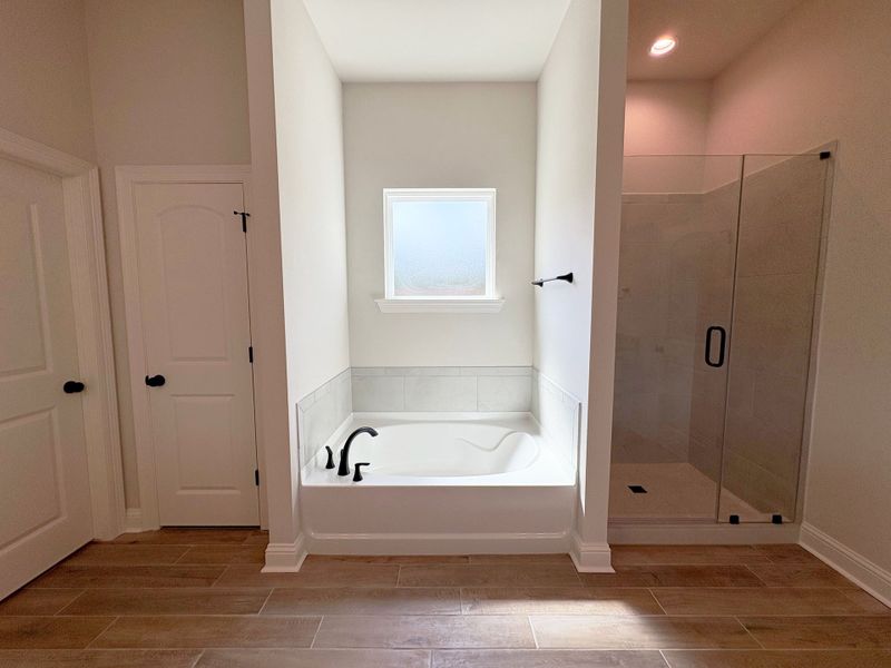 Furnished interior view inside a new home in Longleaf, Lumberton (Image 14). Furnished interior view inside a new home in Longleaf, Lumberton (Image 14).