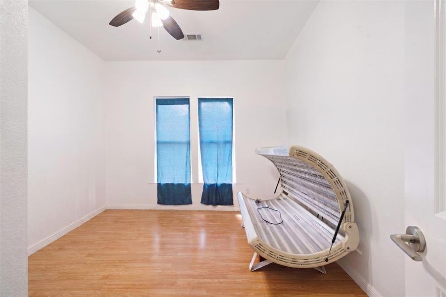 Spacious, unfurnished interior of a new home in , Deport (Image 12).