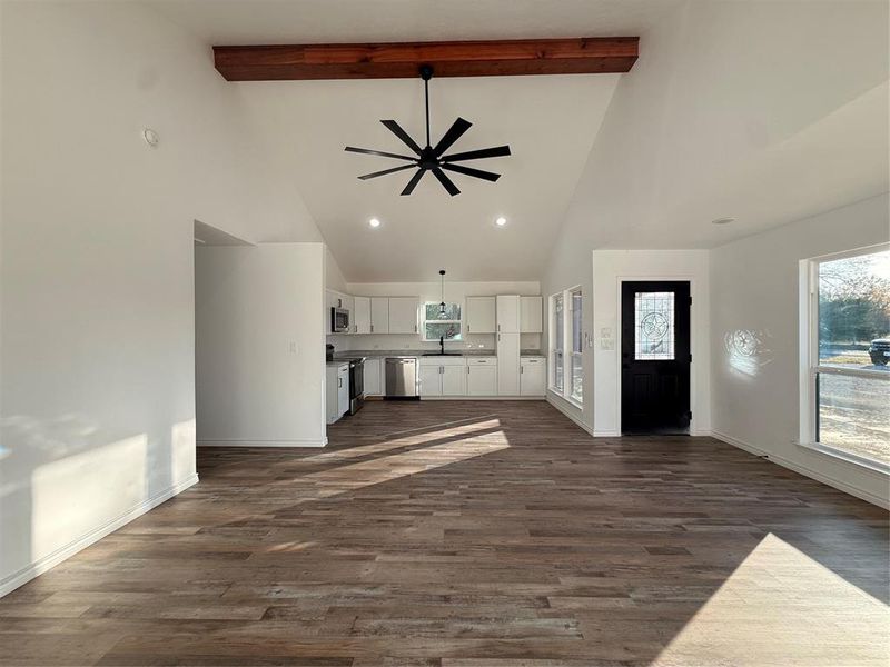 Spacious, unfurnished interior of a new home in , Mineola (Image 14). Spacious, unfurnished interior of a new home in , Mineola (Image 14).