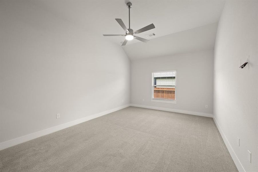 Spacious, unfurnished interior of a new home in Shady Valley Estates, Midlothian (Image 15).