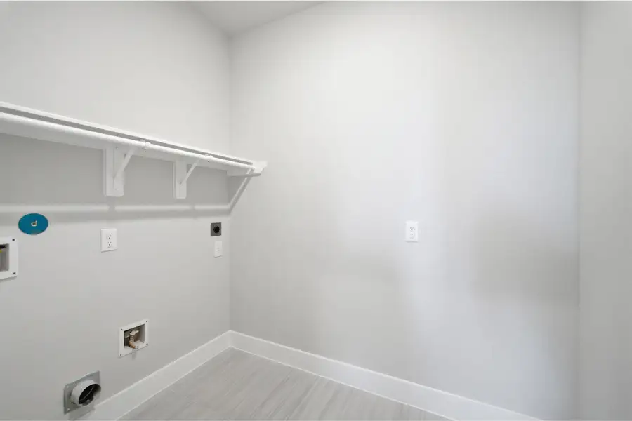 Spacious, unfurnished interior of a new home in Sunterra Lakes, Brookshire (Image 25). Spacious, unfurnished interior of a new home in Sunterra Lakes, Brookshire (Image 25).