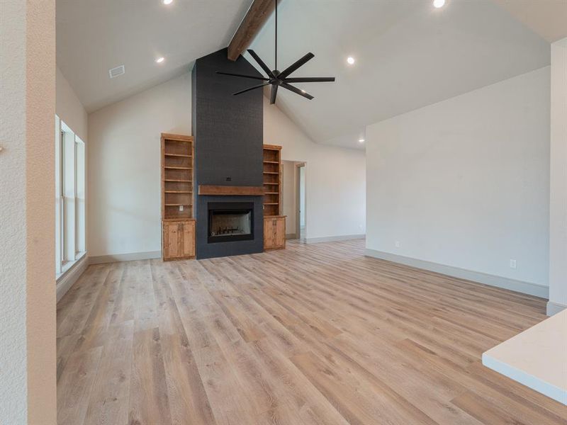 Spacious, unfurnished interior of a new home in , Paradise (Image 18).