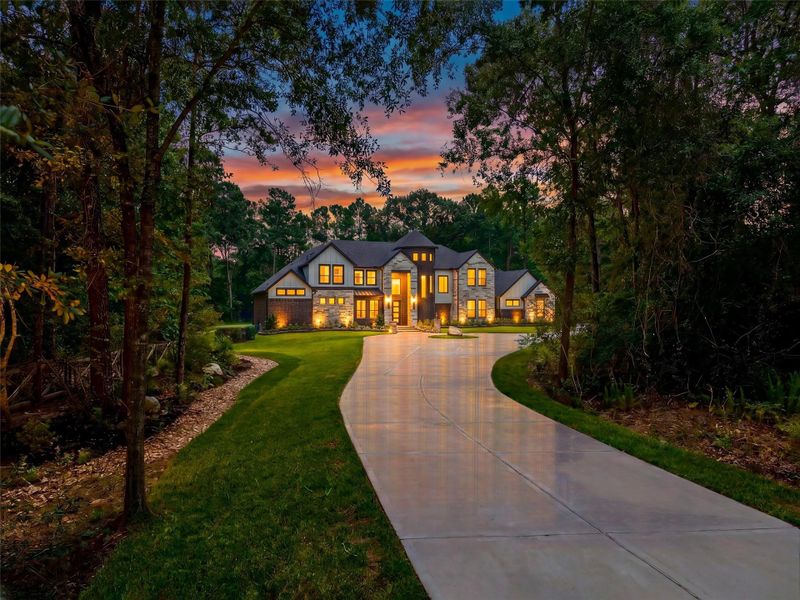 Front exterior of a new home in , Tomball, TX, highlighting curb appeal (Image 1). Front exterior of a new home in , Tomball, TX, highlighting curb appeal (Image 1).