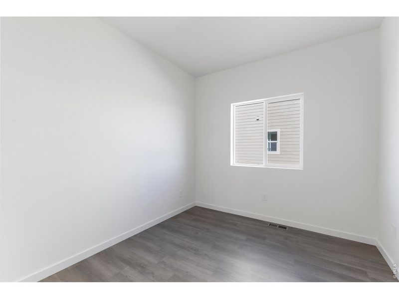 Spacious, unfurnished interior of a new home in Granary, Johnstown (Image 12).