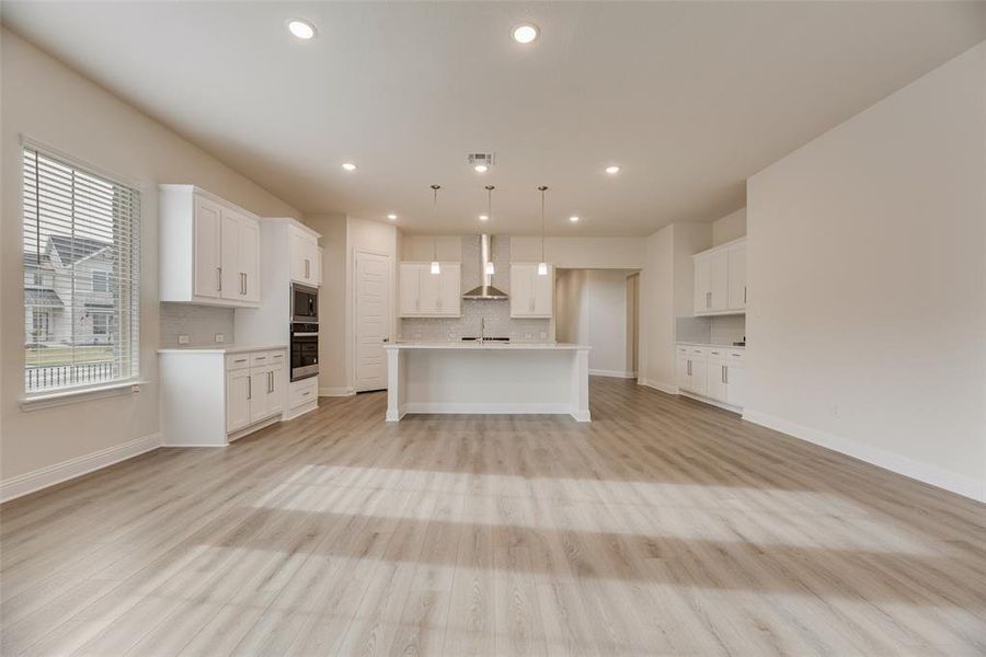 Spacious, unfurnished interior of a new home in Bayside, Rowlett (Image 30).