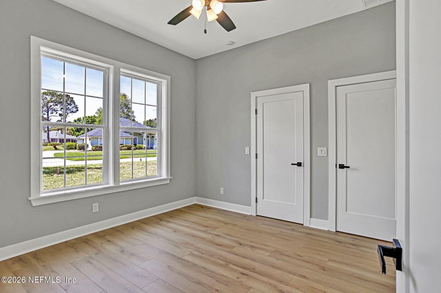 Spacious, unfurnished interior of a new home in , Green Cove Springs (Image 17).