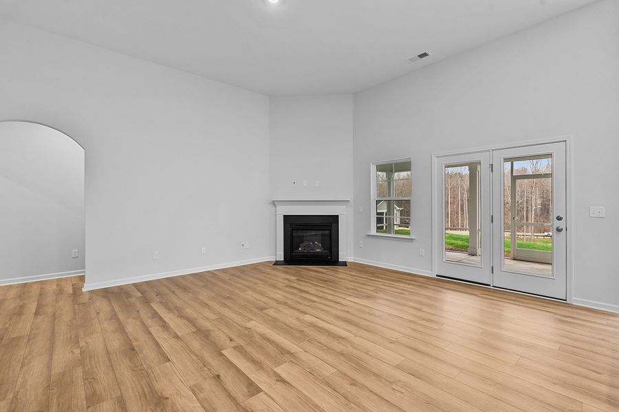 Spacious, unfurnished interior of a new home in Brayden, Advance (Image 18).