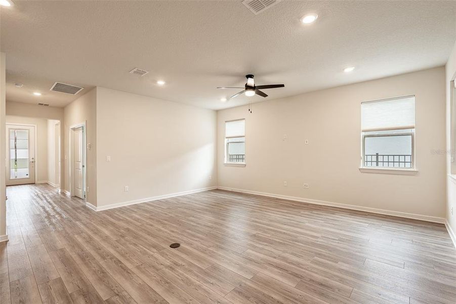 Spacious, unfurnished interior of a new home in Willow Ridge, Montverde (Image 30).