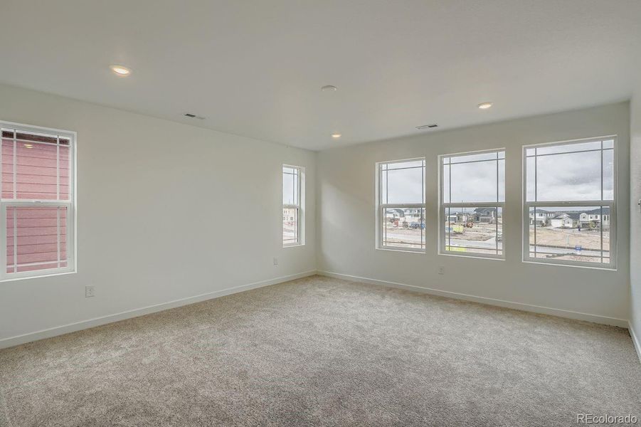 Spacious, unfurnished interior of a new home in Sterling Ranch: The Skyline Collection, Littleton (Image 11).