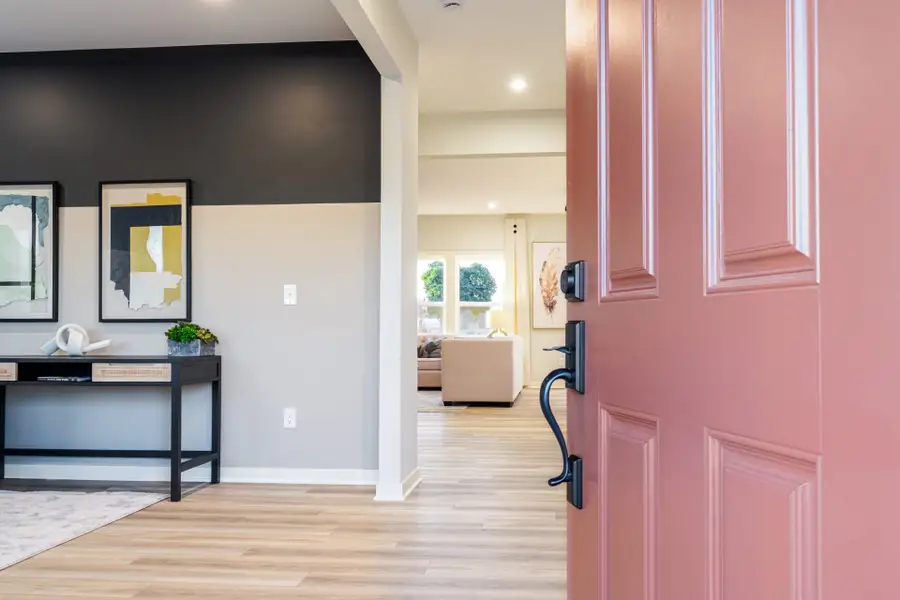 Representative furnished interior of a home built from the Jensen by Fischer Homes in Crossvine Estates, Hoschton (Image 5).