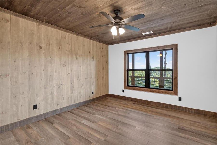 Spacious, unfurnished interior of a new home in , Blue Ridge (Image 25).