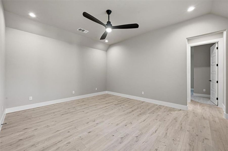 Spacious, unfurnished interior of a new home in LeTara, Haslet (Image 33).