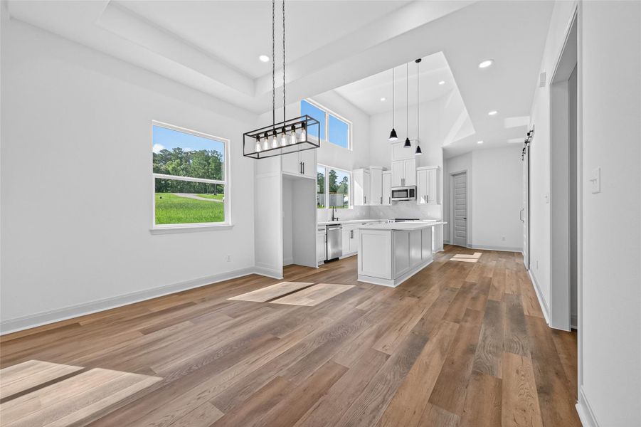 Spacious, unfurnished interior of a new home in , Huntsville (Image 36).