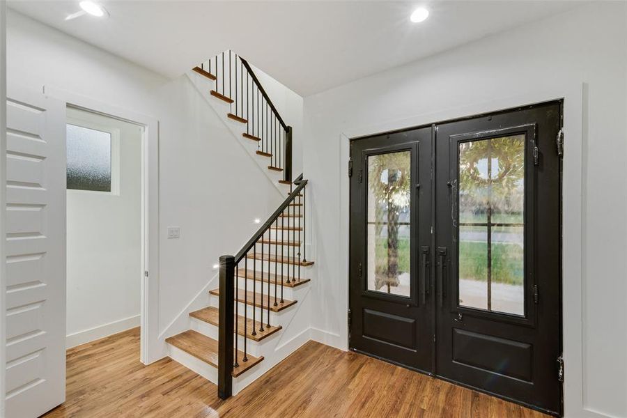 Furnished interior view inside a new home in , Dallas (Image 9).