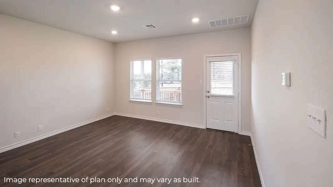 Spacious, unfurnished interior of a new home in Terra Vista, Lubbock (Image 8).