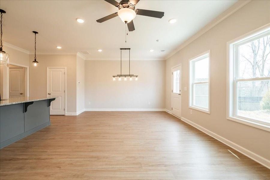 Spacious, unfurnished interior of a new home in Cherokee Township, Acworth (Image 22).