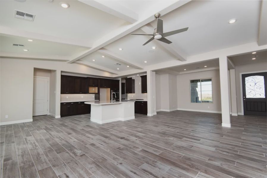 Spacious, unfurnished interior of a new home in Bellero Estates, Queen Creek (Image 20).