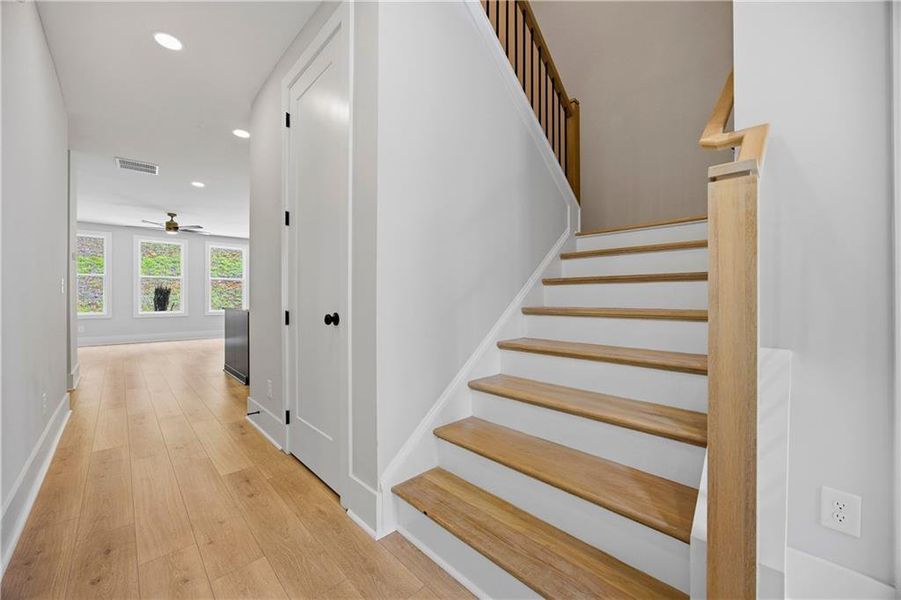 Spacious, unfurnished interior of a new home in Sterlington, Canton (Image 19).