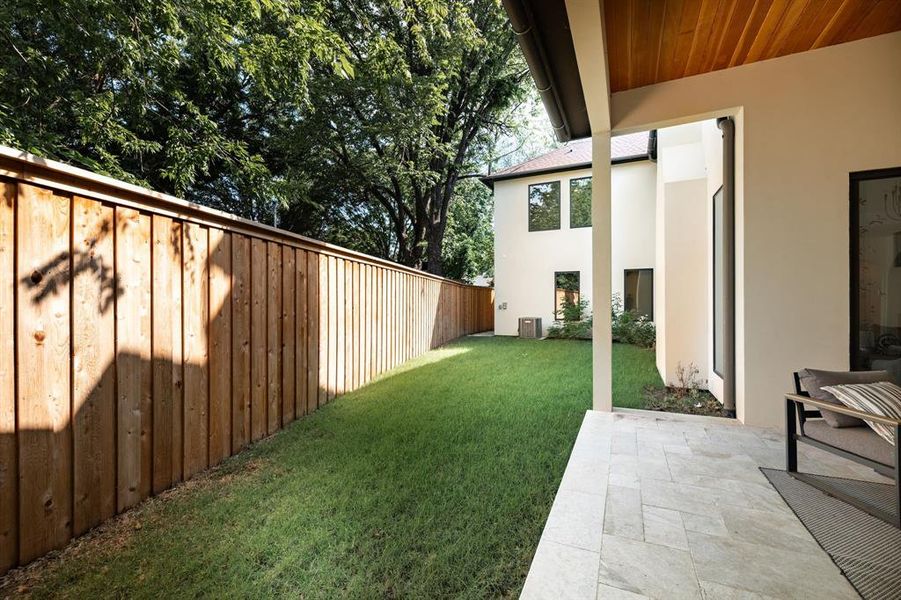 Exterior details and patio area of a home in , Dallas (Image 3).