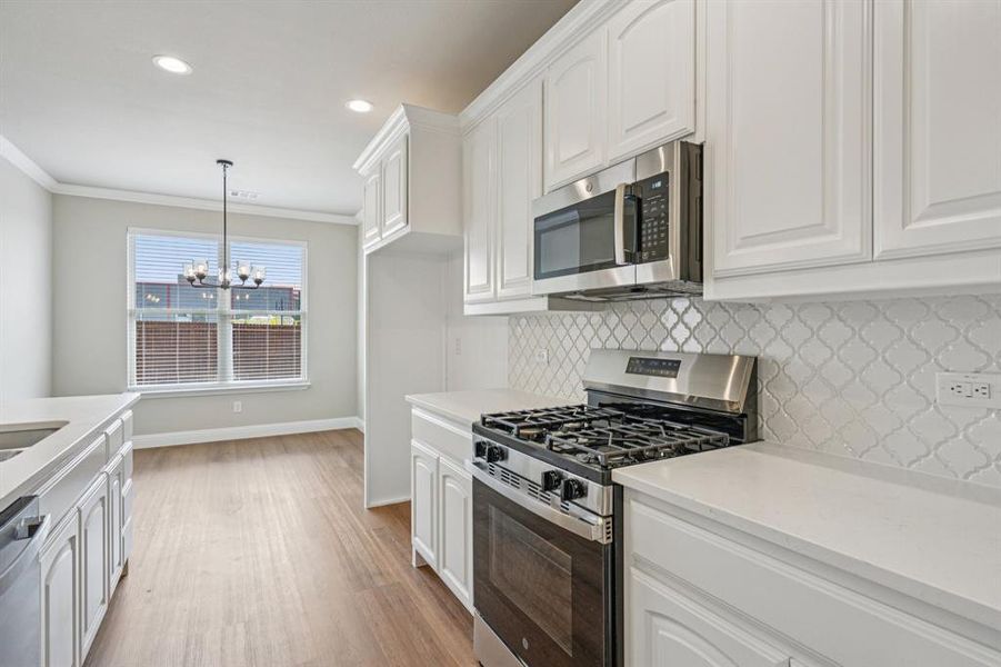 Furnished interior view inside a new home in , Alvarado (Image 7).