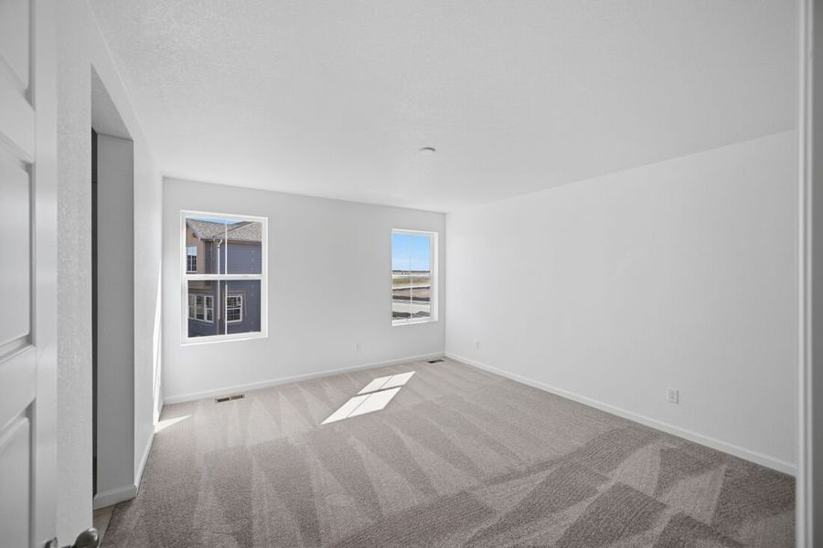Spacious, unfurnished interior of a new home in The Aurora Highlands, Aurora (Image 11). Spacious, unfurnished interior of a new home in The Aurora Highlands, Aurora (Image 11).