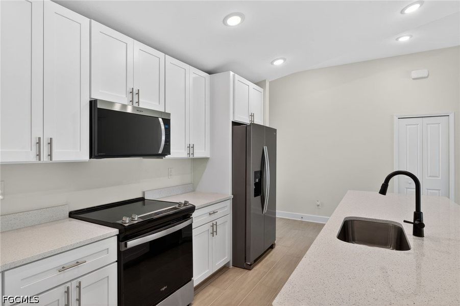 Furnished interior view inside a new home in Cape Coral, Cape Coral (Image 12).