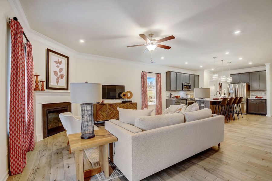 15-web-or-mls-Gatwick Dr-013 15-web-or-mls-Gatwick Dr-013