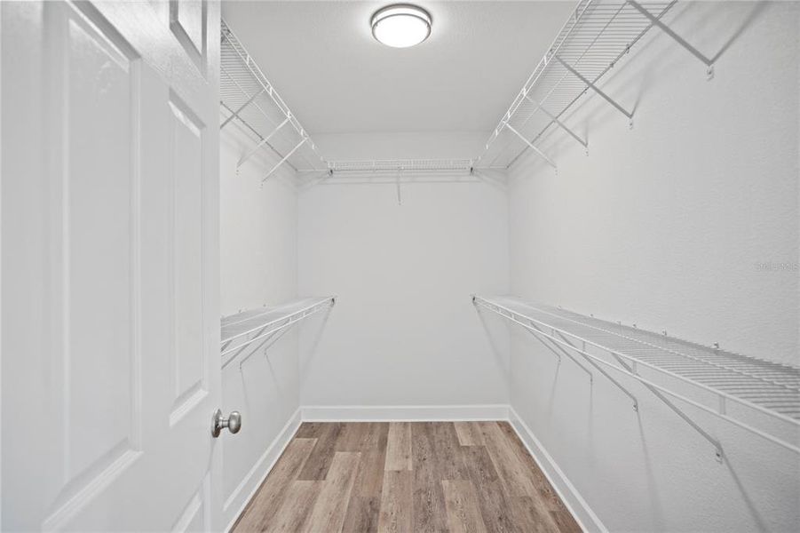 Spacious, unfurnished interior of a new home in , Blountstown (Image 23).