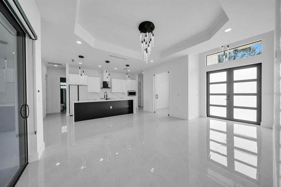 Spacious, unfurnished interior of a new home in , Lehigh Acres (Image 28).